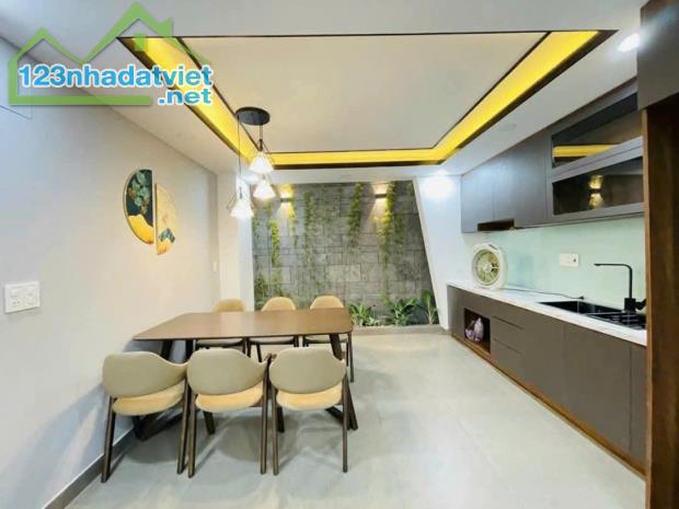 Bán nhà hẻm xe hơi 4,5m đường Lê Đức Thọ, P.6, 4 x 15, 5 tầng giá 7.35 tỷ tl - 2