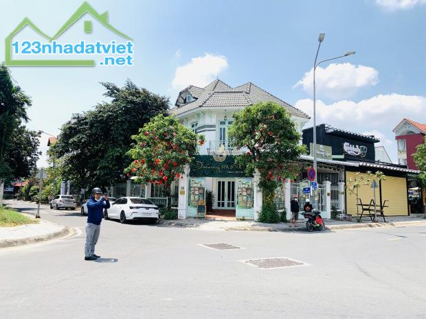 Bán Nhà Góc 2 Mặt Tiền (10mx16m) KDC Văn Minh.An Phú,Q2-Trệt  Lầu Áp Mái-Giá 36 Tỷ TL