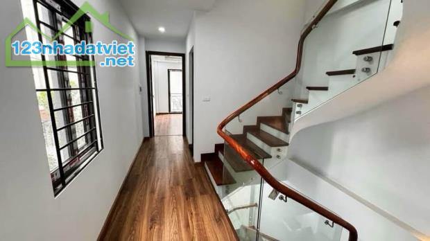 Chính chủ cần sang tên lô 50m. Miêu Nha, Nam Từ Liêm, Hà Nội. Tháng 4 này.