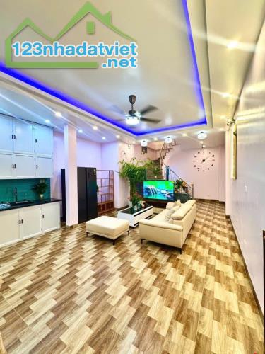 Nhà riêng KHƯƠNG ĐÌNH, nhà đẹp long lanh, vài bước tới mặt phố, 53m2 x 5.3MT, chỉ 9,3 tỷ - 1
