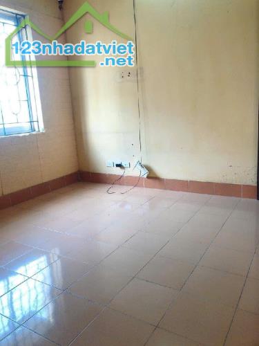 Siêu hiếm chung cư Đồng Tàu chỉ 7 Triệu, 2 ngủ, Full đồ, ưu tiên hộ gia đình thuê - 1
