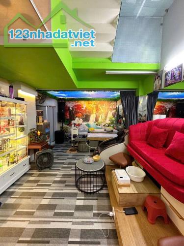 NHÀ GÓC 3 MẶT THOÁNG – 5 TẦNG- NGANG 5M – 6PN – VIEW LAVELA – Q3 -8 TỶ 3-- SỔ HỒNG-- HỖ - 3