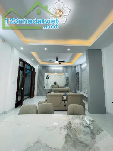 CỰC PHẨM- GẦN PHỐ CỔ- NHÀ MỚI LONG LANH- FULL NỘI THẤT- PHỐ HUẾ-65m - 13tỷ 9 - 1