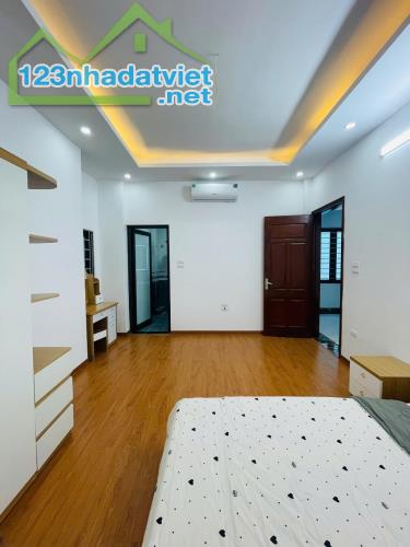 CỰC PHẨM- GẦN PHỐ CỔ- NHÀ MỚI LONG LANH- FULL NỘI THẤT- PHỐ HUẾ-65m - 13tỷ 9 - 2