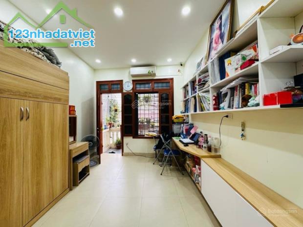 Phân lô Dương Văn Bé - lô góc 3 thoáng -45m2/5tầng - trên 12 tỷ - ô tô 7 chỗ đỗ cửa. - 1