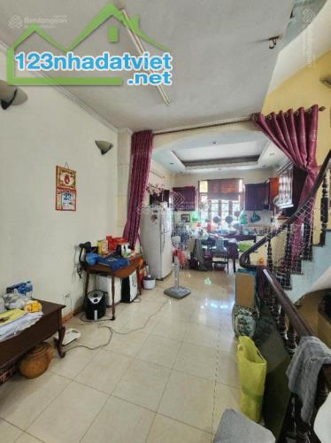 Phân lô Dương Văn Bé - lô góc 3 thoáng -45m2/5tầng - trên 12 tỷ - ô tô 7 chỗ đỗ cửa. - 2