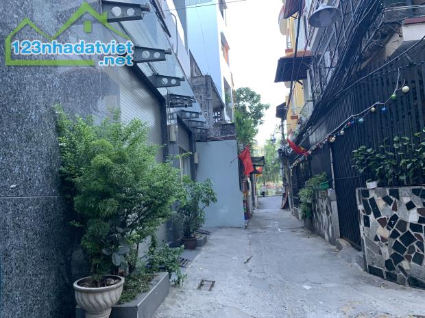 Chính Chủ - Đã Hoàn Công,DT 33M2 ,5 Tầng  Đúc Với 5PN,6WC - Lý Chính Thắng - Q3 - 5