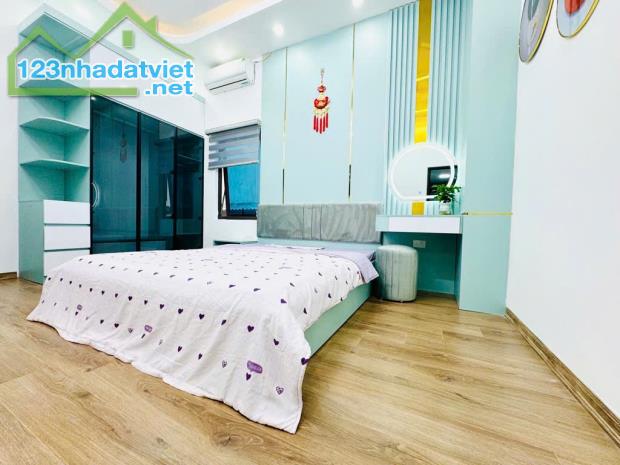 BÁN NHÀ XÃ ĐÀN 45M2, 5 TẦNG, THANG MÁY, 10 PHÒNG KK, DÒNG TIỀN 45TR/THÁNG, NHỈNH 8 TỶ