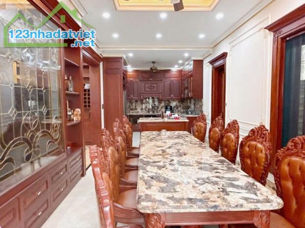 BÁN NHÀ HOÀNG QUỐC VIỆT, PHÂN LÔ, VỈA HÈ KINH DOANH, ÔTÔ TRÁNH, 2 THOÁNG, 85M2 HƠN 28 TỶ - 2