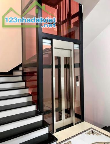 Bán nhà Mạc Thái Tổ, phân lô vỉa hè ô tô tránh, thang máy xịn, 48m2, nhỉnh 18 tỷ