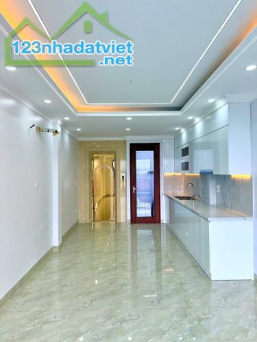 Bán nhà ngõ 68 Cầu Giấy, Quận Cầu Giấy, ô tô đỗ cổng ,thang máy, 40m2, 6 tầng, nhỉnh 11 tỷ - 1