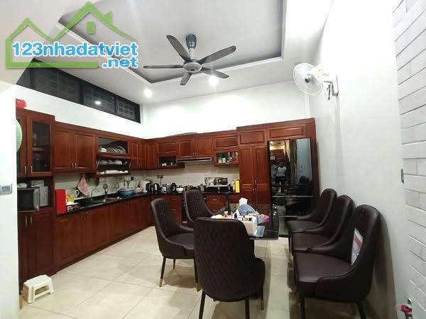 BÁN NHÀ PHÂN LÔ QUÂN ĐỘI  2 MẶT NGÕ THÔNG  SỔ ĐỎ NỞ HẬU  KHU DÂN TRÍ CAO  GIÁ CHỈ 6.3 TỶ - 1
