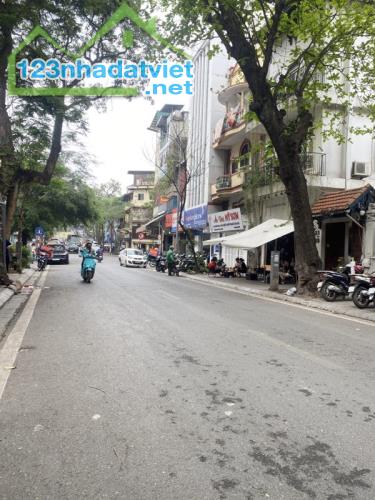 Mặt phố Hàng Bún - MT rộng - Kinh doanh tốt - 1 sổ 1 chủ.
