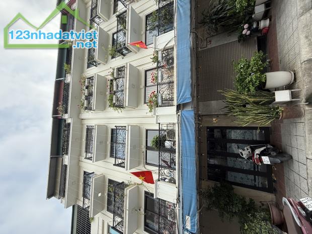 BÁN NHÀ-#NGỌCTHUY#- LÔ GÓC-Ô TÔ ĐỖ CỔNG - GIÁ 6TỶ NHỈNH  Vị trí trung tâm Ngọc Thuỵ, - 1