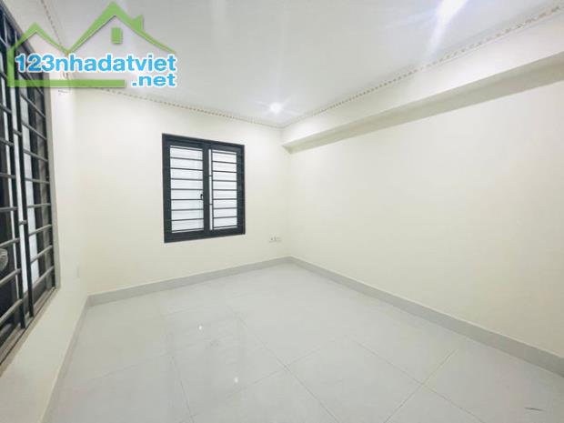 RẺ NHẤT THÁI THỊNH ĐỐNG ĐA 7.8 TỶ 51M NGÕ NÔNG VÀI BƯỚC RA MP THÁI THỊNH, CHỈ VIỆC XÁCH - 2