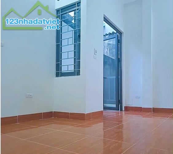 BÁN NHÀ BÙI XƯƠNG TRẠCH THANH XUÂN - NHÀ DÂN XÂY CHẮC CHẮN - DT 30M2 GIÁ HƠN 5 TỶ - 3