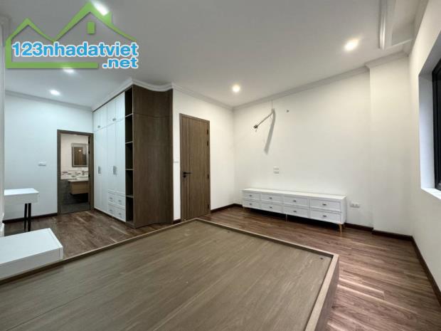 🏡 Nhà mới Nguyễn Văn Cừ, Long Biên, 37m2 x 5 tầng, Dân xây, Ô tô, Lô góc, Ở ngay, 6 tỷ 2 - 2