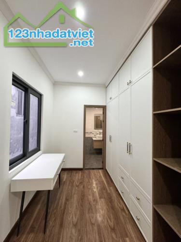 🏡 Nhà mới Nguyễn Văn Cừ, Long Biên, 37m2 x 5 tầng, Dân xây, Ô tô, Lô góc, Ở ngay, 6 tỷ 2 - 4