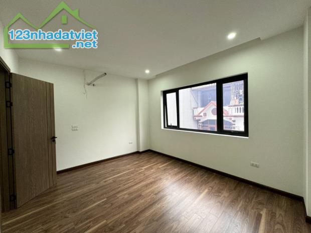 🏡 Nhà mới Nguyễn Văn Cừ, Long Biên, 37m2 x 5 tầng, Dân xây, Ô tô, Lô góc, Ở ngay, 6 tỷ 2 - 7