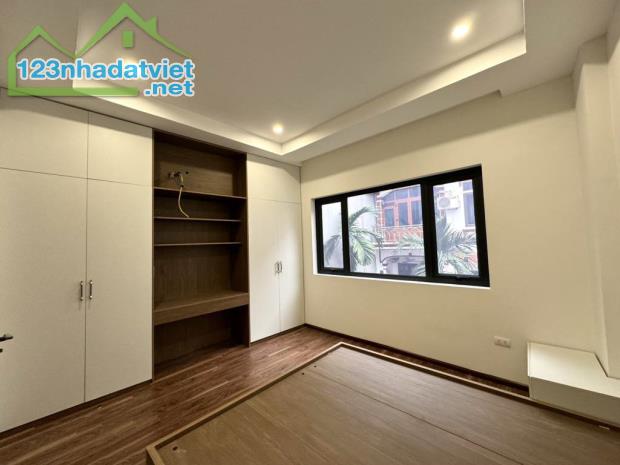 🏡 Nhà mới Nguyễn Văn Cừ, Long Biên, 37m2 x 5 tầng, Dân xây, Ô tô, Lô góc, Ở ngay, 6 tỷ 2 - 10
