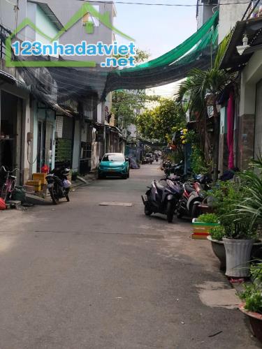Hàng Thơm nhà đường số 9 BHH gần AEON Tân Phú 52m2 hẻm 7m thông 3 Tâng Nhỉnh 4 tỷ - 1