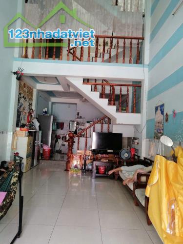 Hàng Thơm nhà đường số 9 BHH gần AEON Tân Phú 52m2 hẻm 7m thông 3 Tâng Nhỉnh 4 tỷ - 2