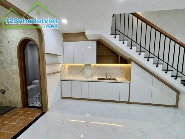 60m2, GẤP BÁN NHÀ 5 TẦNG,HẺM XE HƠI, 1/THỐNG NHẤT, P11 GÒ VẤP, 6.x TỶ - 3