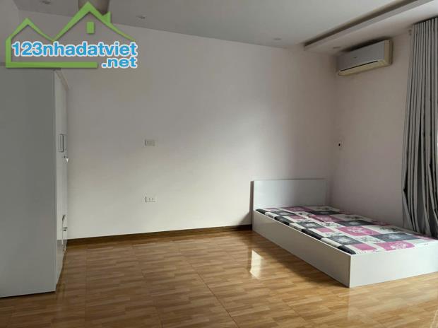Bán nhà Tô Vũ - 193 Văn Cao, 61m 4 tầng, ngõ ô.tô, giá  4.35 tỉ - 3