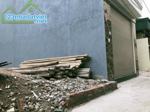 Bán đất thị trấn Trạm Trôi,diện tích 43m2,mặt tiền3.9m,đường thông,moning đỗ