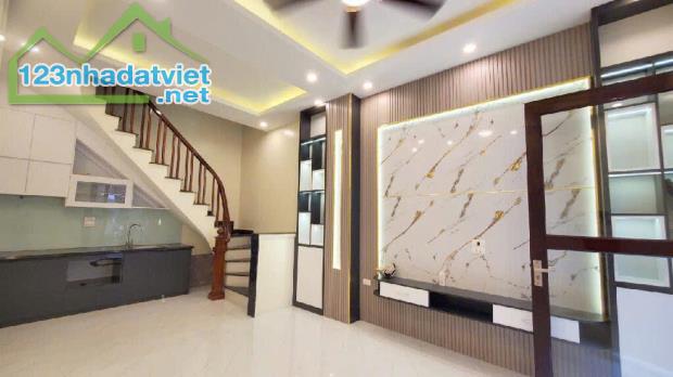 TÔN ĐỨC THẮNG 36 M, 3 TÂNG, 3 NGỦ, 2 WC, NHÀ CHẮC CHẮN KIÊN CỐ, THOÁNG SÁNG, GIẾNG TRỜI - 1