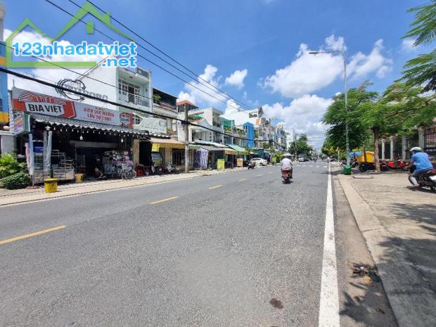 Mặt tiền KD 300m2 cạnh khu Tên Lửa-AEON Mall. Diện tích khủng chỉ 16Tỷ