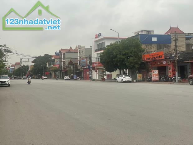 Bán lô đất  mặt đường Hùng Vương, Quán Toan, giá chỉ 4,x tỷ  LH 0979087664