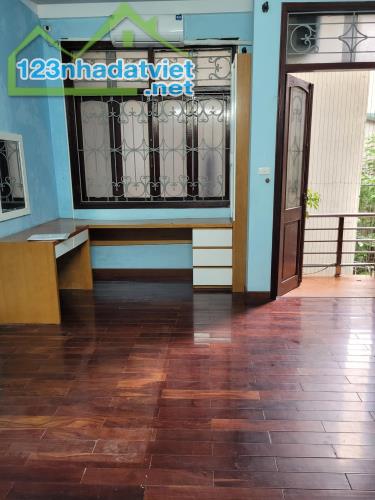 BÁN NHÀ 4 TẦNG NGÕ THÔNG ÔTÔ ĐỖ SÁT CỬA, PHÂN LÔ QUÂN ĐỘI PHỐ HOÀNG VĂN THÁI – THANH XUÂN. - 3
