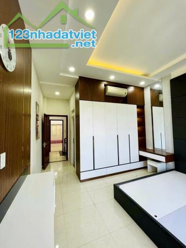 Siêu Phẩm Dương Quãng Hàm - Gò Vấp - 5 Tầng - Hẽm Xe Hơi 6M - Gía Rẻ - 4