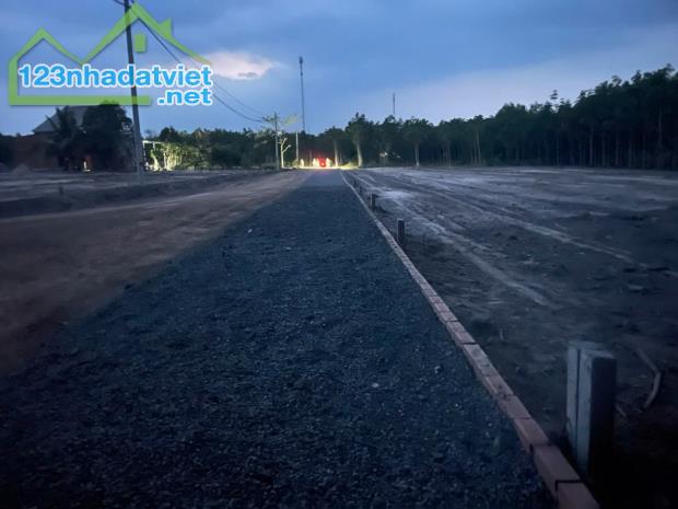 Tôi cần bán hơn 1000m2 đất thổ cư giá 450Trr