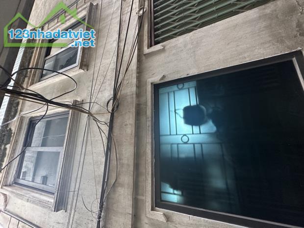 Bán gấp nhà ngõ thông Mỹ Đình 27m2 3 tầng giá 6 tỷ