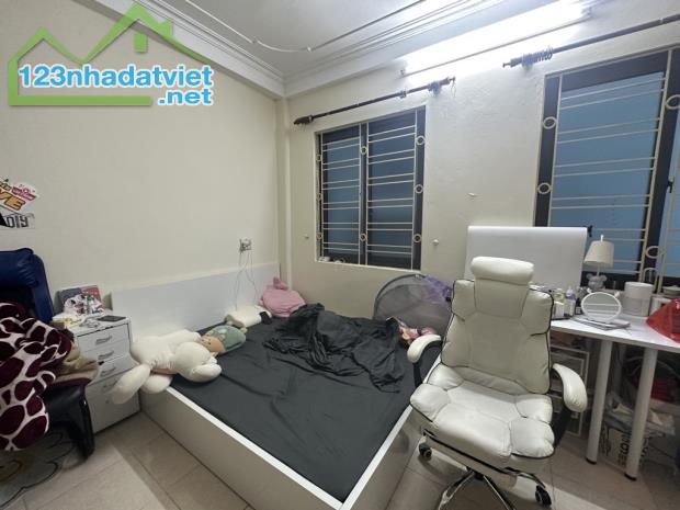 Bán gấp nhà ngõ thông Mỹ Đình 27m2 3 tầng giá 6 tỷ - 1