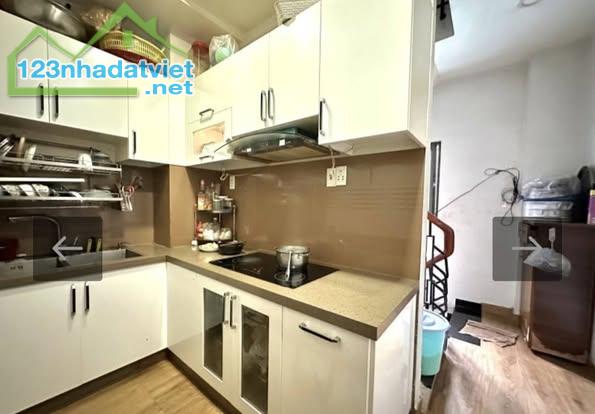 Nhà Mặt Tiền Đường Nguyễn Đình Chiểu Quận Phú Nhuận Phường 3. - 2