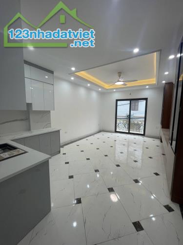 Bán nhà mới tại Tư Đình, LB, HN, 6 tầng thang máy, đường nhựa 5m, MT 4.3m, 8.95 tỷ - 3
