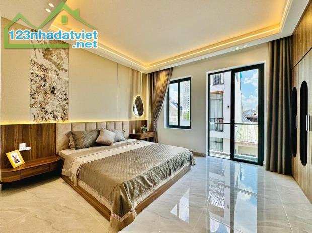 BÁN NHÀ PHỐ TRẦN QUỐC HOÀN – KINH DOANH ĐỈNH – Ô TÔ TRÁNH – 6 TẦNG – 12.X TỶ - 3