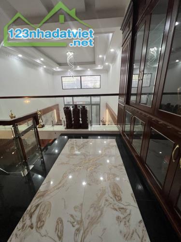 011TB – Bán nhà hẻm tải Phạm Văn Bạch, 110m2 ngang 5m, 4 tầng 4PN, SHR, NHỈNH 13.2 tỷ TL - 2