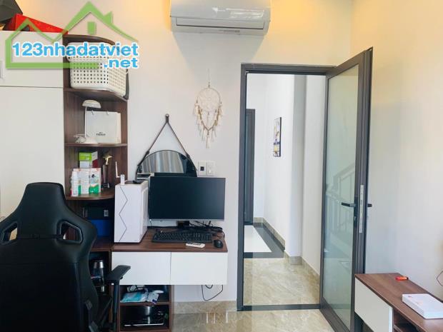 ♣ Nhà Kiệt Ô tô sát MT Đỗ Thúc Tịnh, 80m2, 2 mê còn Mới, 4.x tỷ - 3