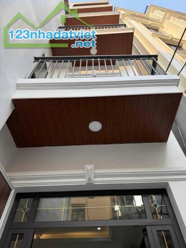 BIỆT THỰ MINI NGUYỄN TRÃI 49m2, 4 TẦNG GIÁ 9.6 TỶ GẦN ROYAL CITY