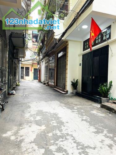 Ngọc Thuỵ Long biên 42m 4t giá 8.8 tỷ ô tô qua nhà