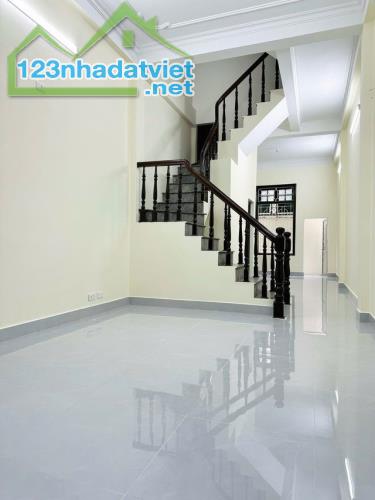 Ngọc Thuỵ Long biên 42m 4t giá 8.8 tỷ ô tô qua nhà - 3