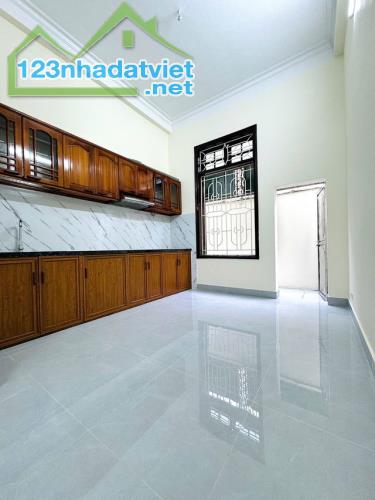Ngọc Thuỵ Long biên 42m 4t giá 8.8 tỷ ô tô qua nhà - 5