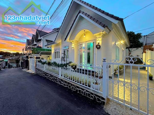 Bán căn Villa  mới hoàn công tại Trần Đại Nghĩa - P8- Đà Lạt giá mới 8 tỷ 8