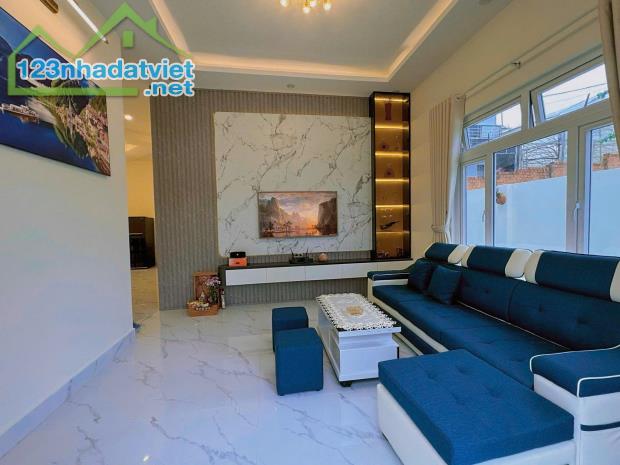 Bán căn Villa  mới hoàn công tại Trần Đại Nghĩa - P8- Đà Lạt giá mới 8 tỷ 8 - 1