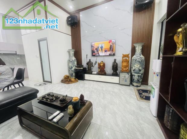 Siêu Hot! Bán Nhà Ngõ 116 Nguyễn Xiển, 59m², Mặt Tiền Đẹp - 2
