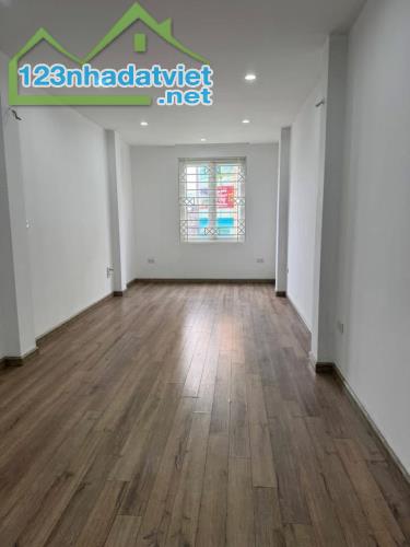 MẶT NGÕ PHẠM NGỌC THẠCH - ÔTÔ TRÁNH, VỈA HÈ KINH DOANH - GIÁ 12 TỶ - 2